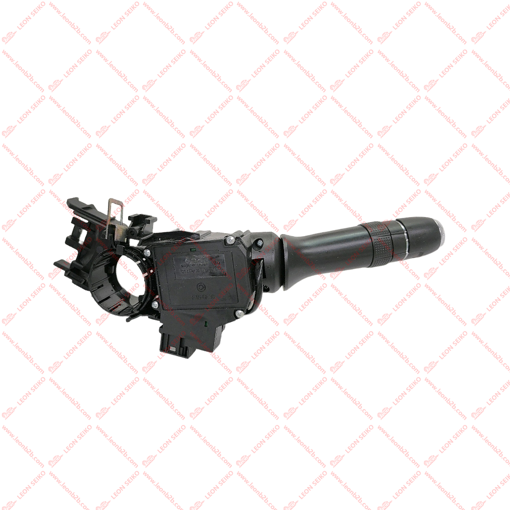 T21-3774110BA_LEON