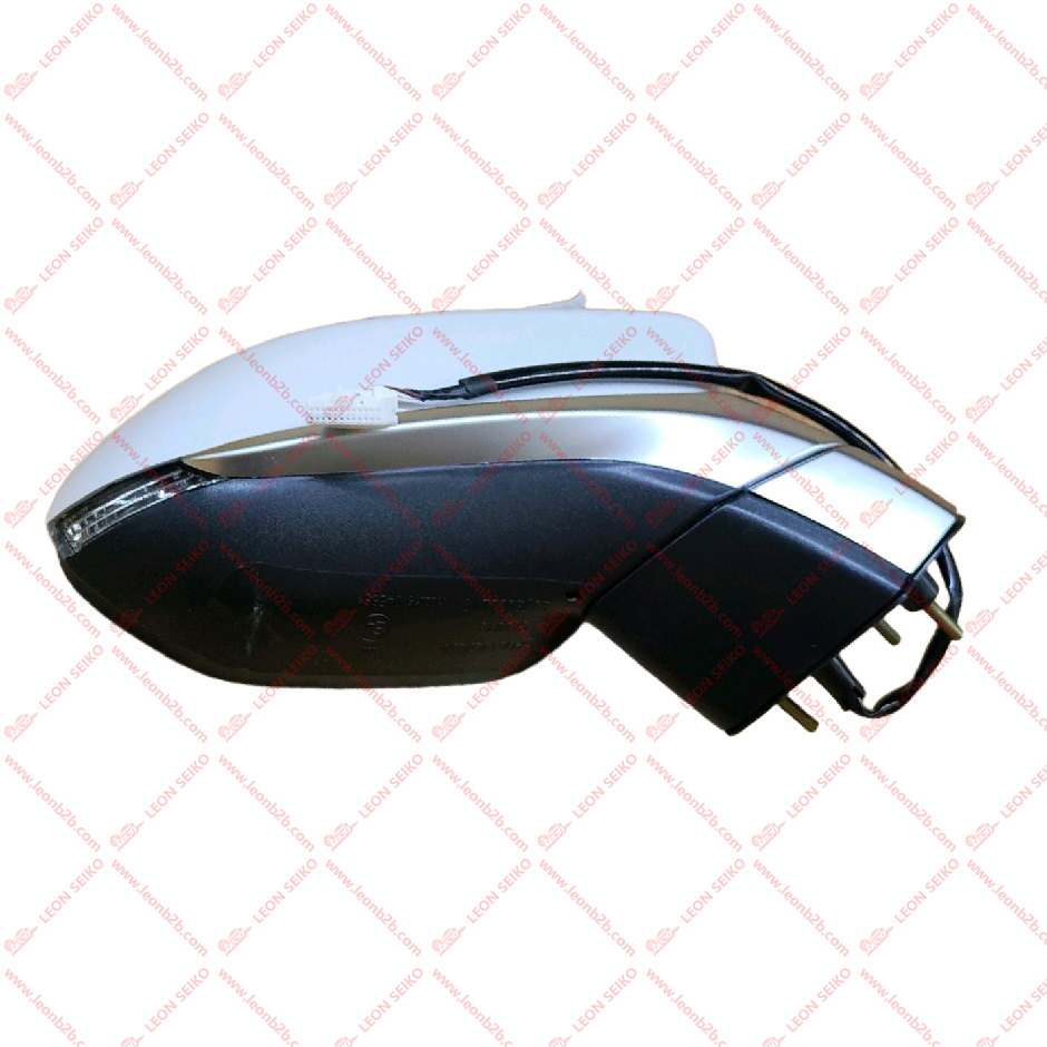 8202200-BQ01_LEON