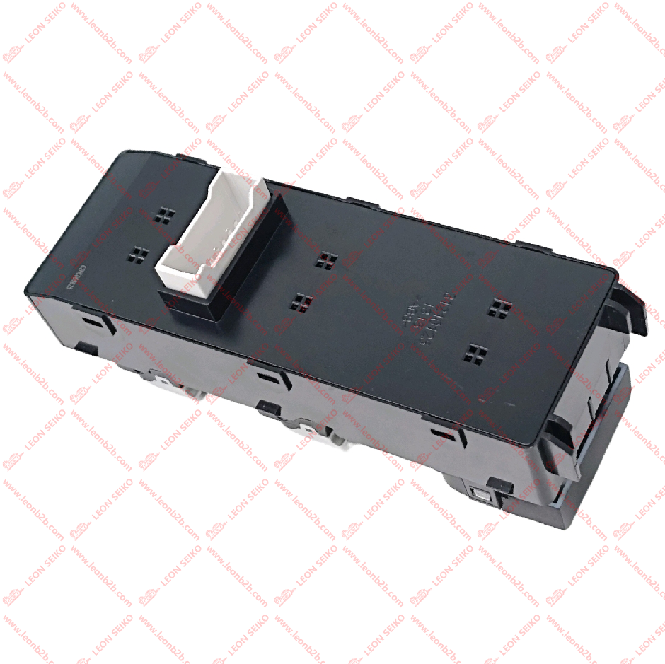 93571-D4030_LEON