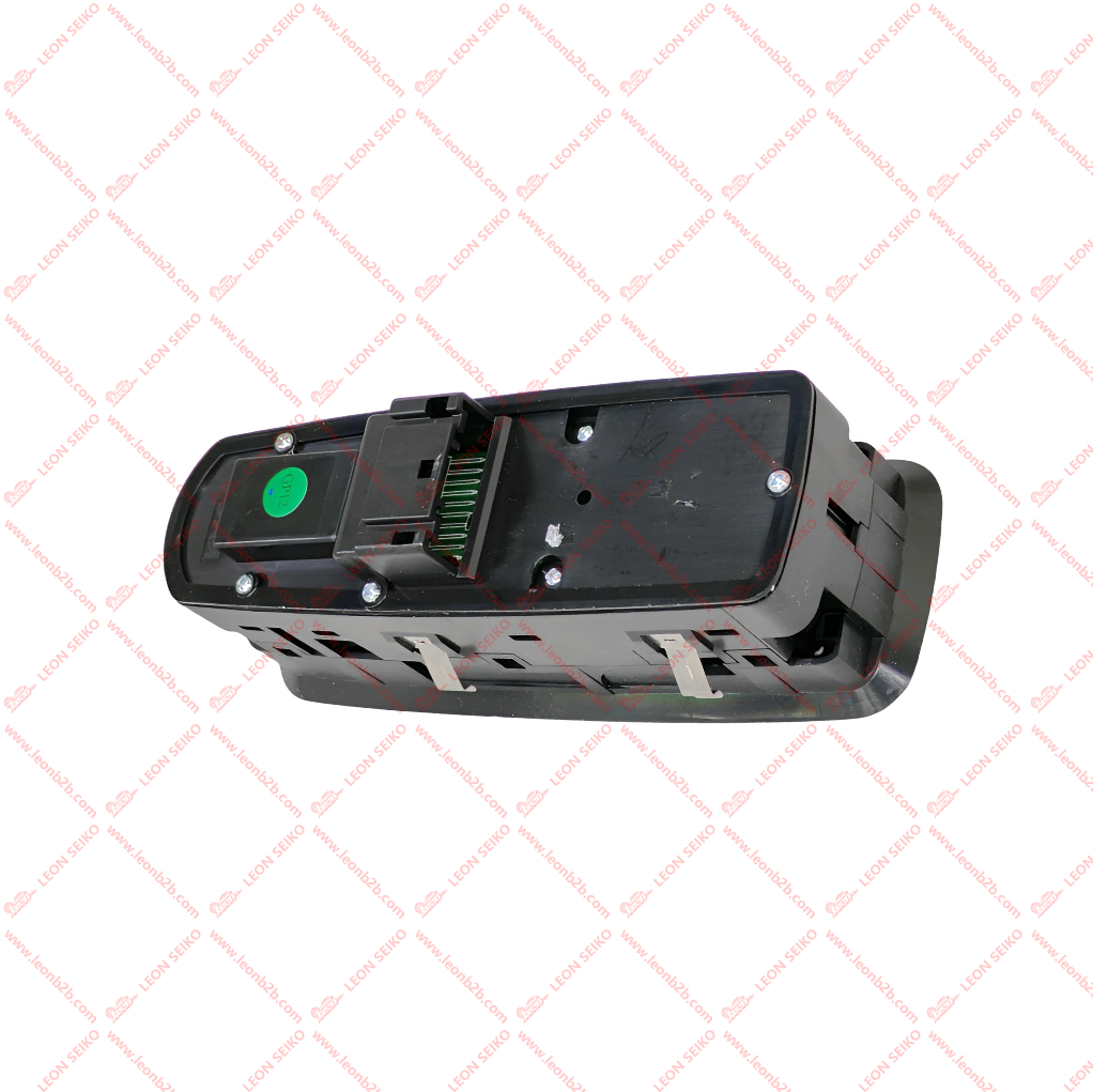 S30-3746010BA_LEON