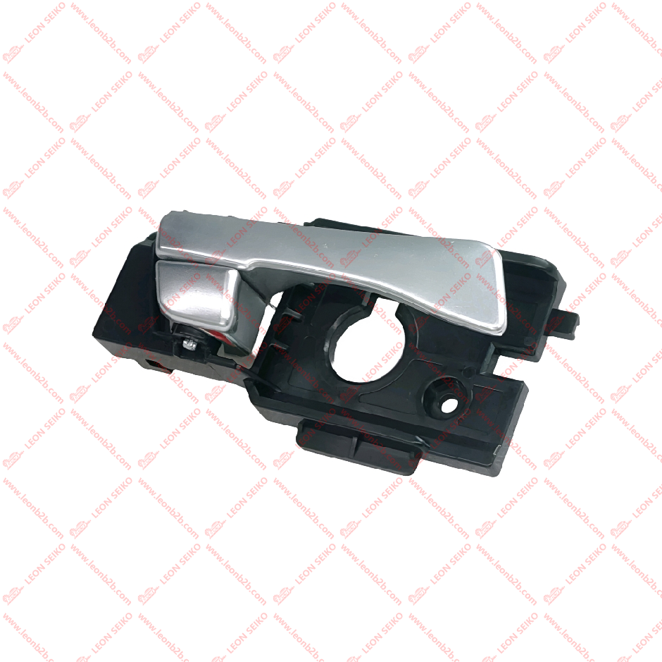 82620-1R000_LEON