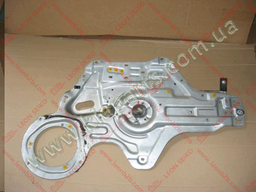 82402-2F010_LEON