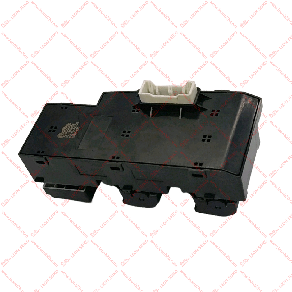 93570-F2000_LEON
