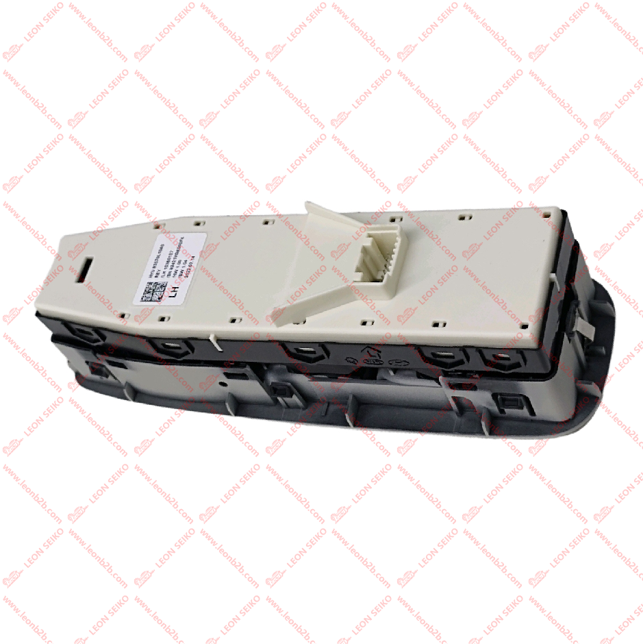 93570-L1040REY_LEON