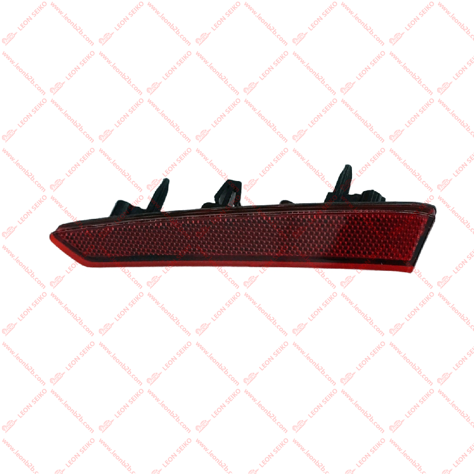 4135020-DY02_LEON