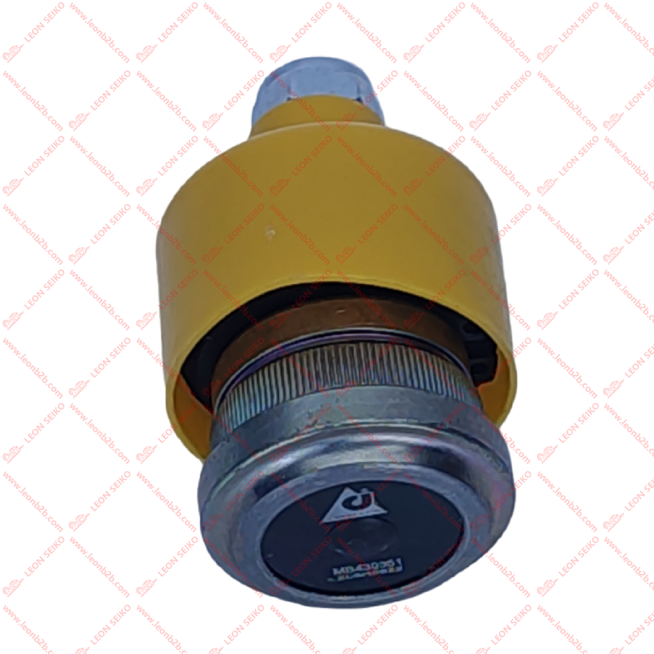 MB430351_LEON